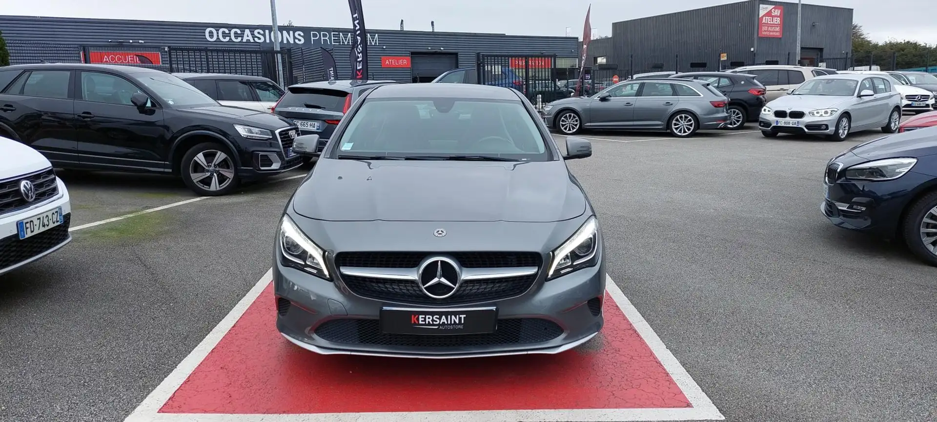 Mercedes-Benz CLA 200