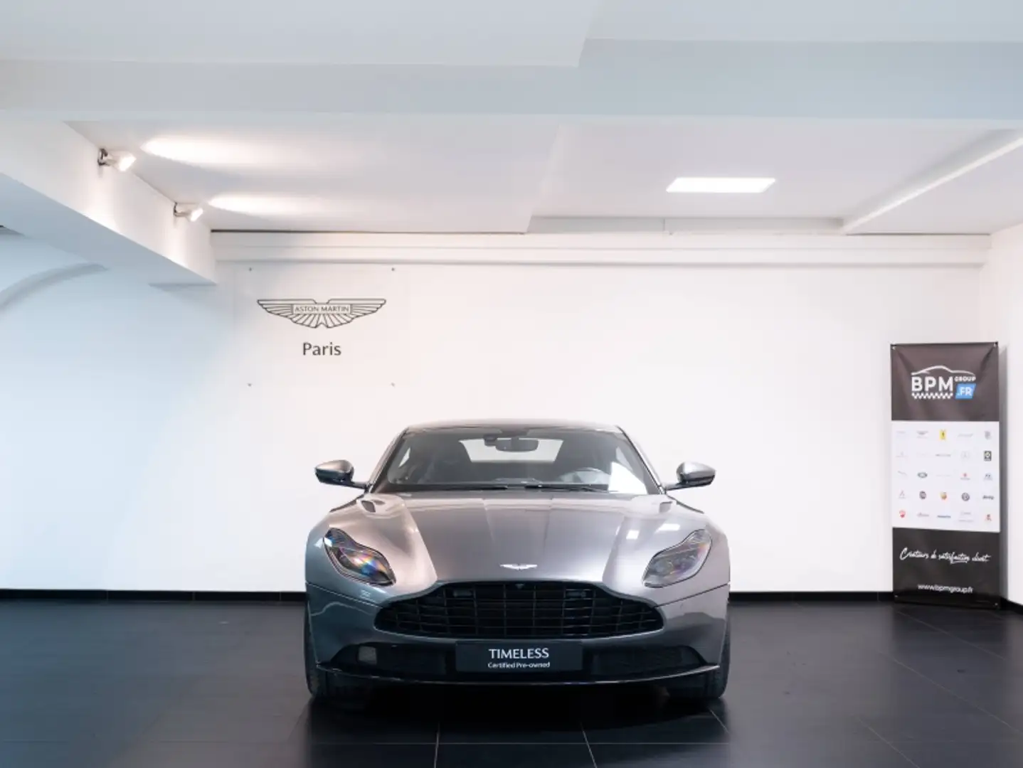 Aston Martin DB11