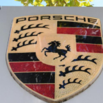 Porsche revoit sa stratégie électrique : retour vers le thermique ?