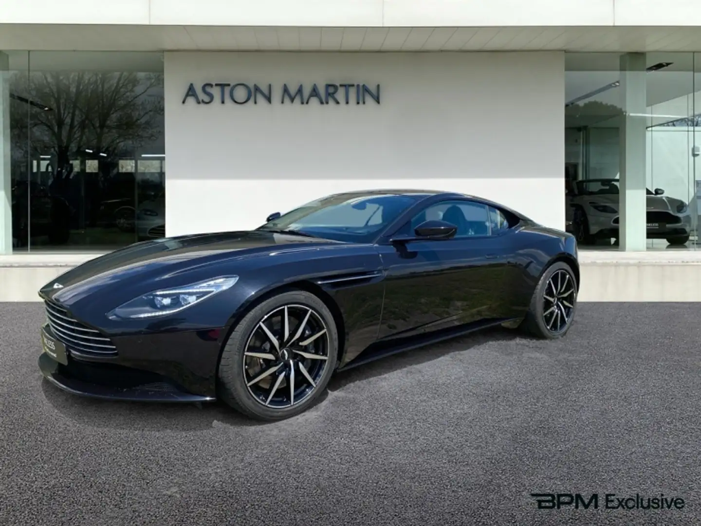 Aston Martin DB11